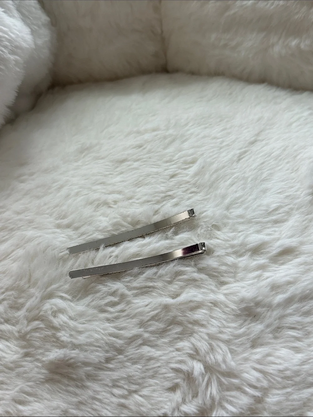 2 Rhinestone diamond hair clips pins silver